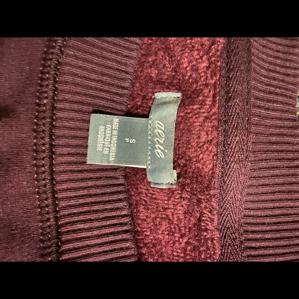 Crew neck - Picture 2 of 2